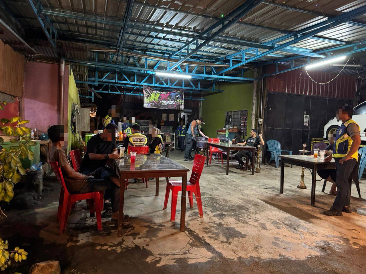 𝐒𝐡𝐢𝐬𝐡𝐚 10