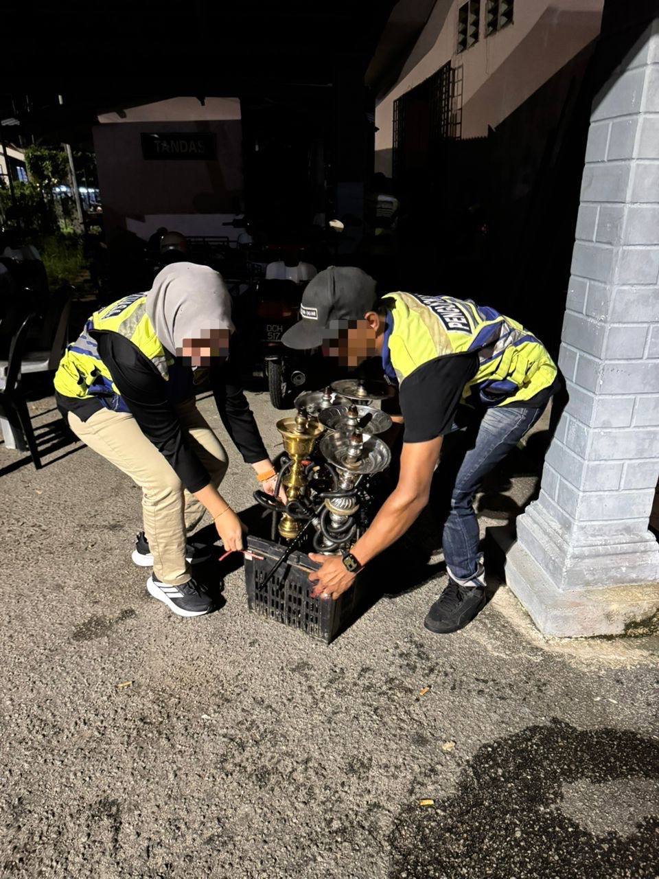 𝐒𝐡𝐢𝐬𝐡𝐚 11