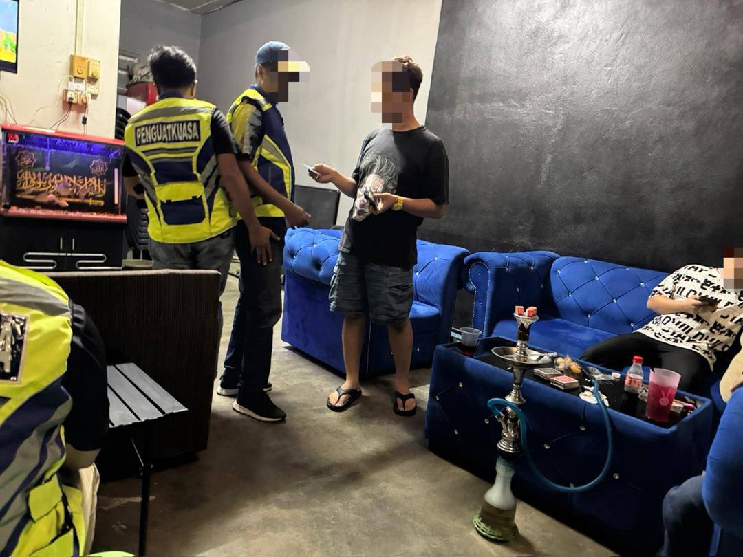 𝐒𝐡𝐢𝐬𝐡𝐚 2