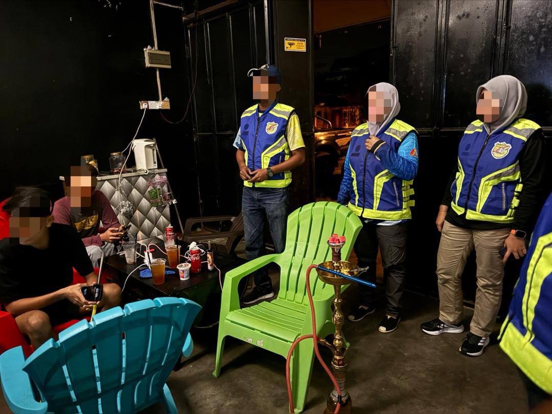 𝐒𝐡𝐢𝐬𝐡𝐚 4